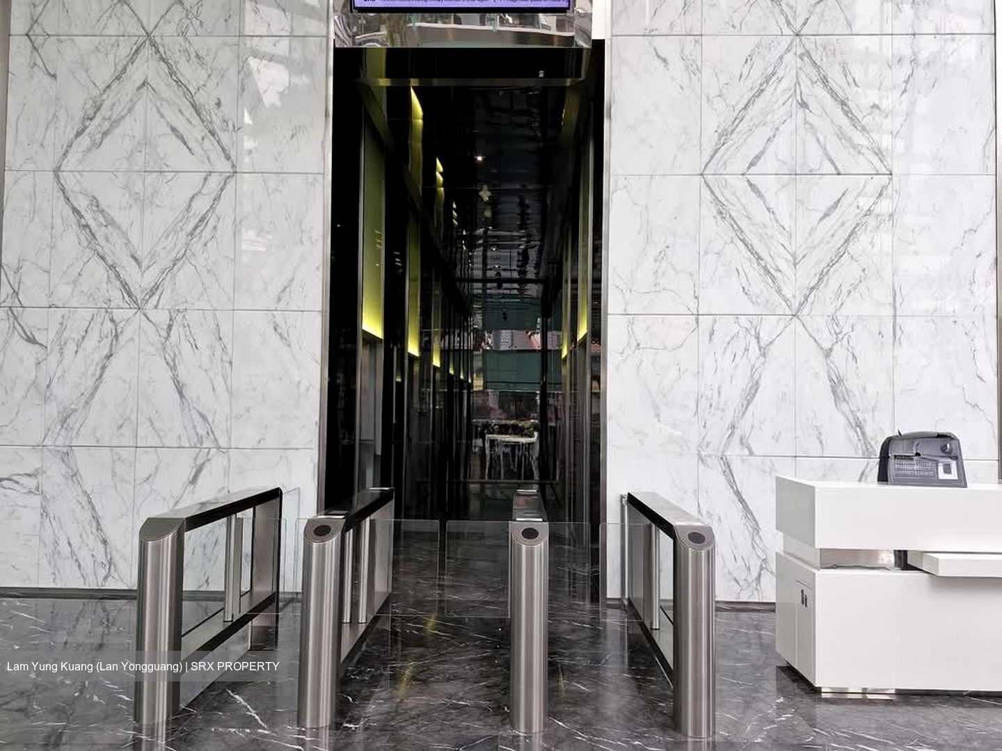 Arc 380 (D8), Office #579457481